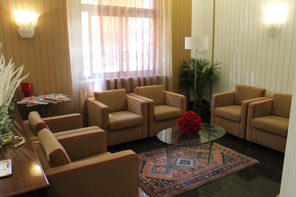 Hotel La Pace San Mauro Torinese Buitenkant foto