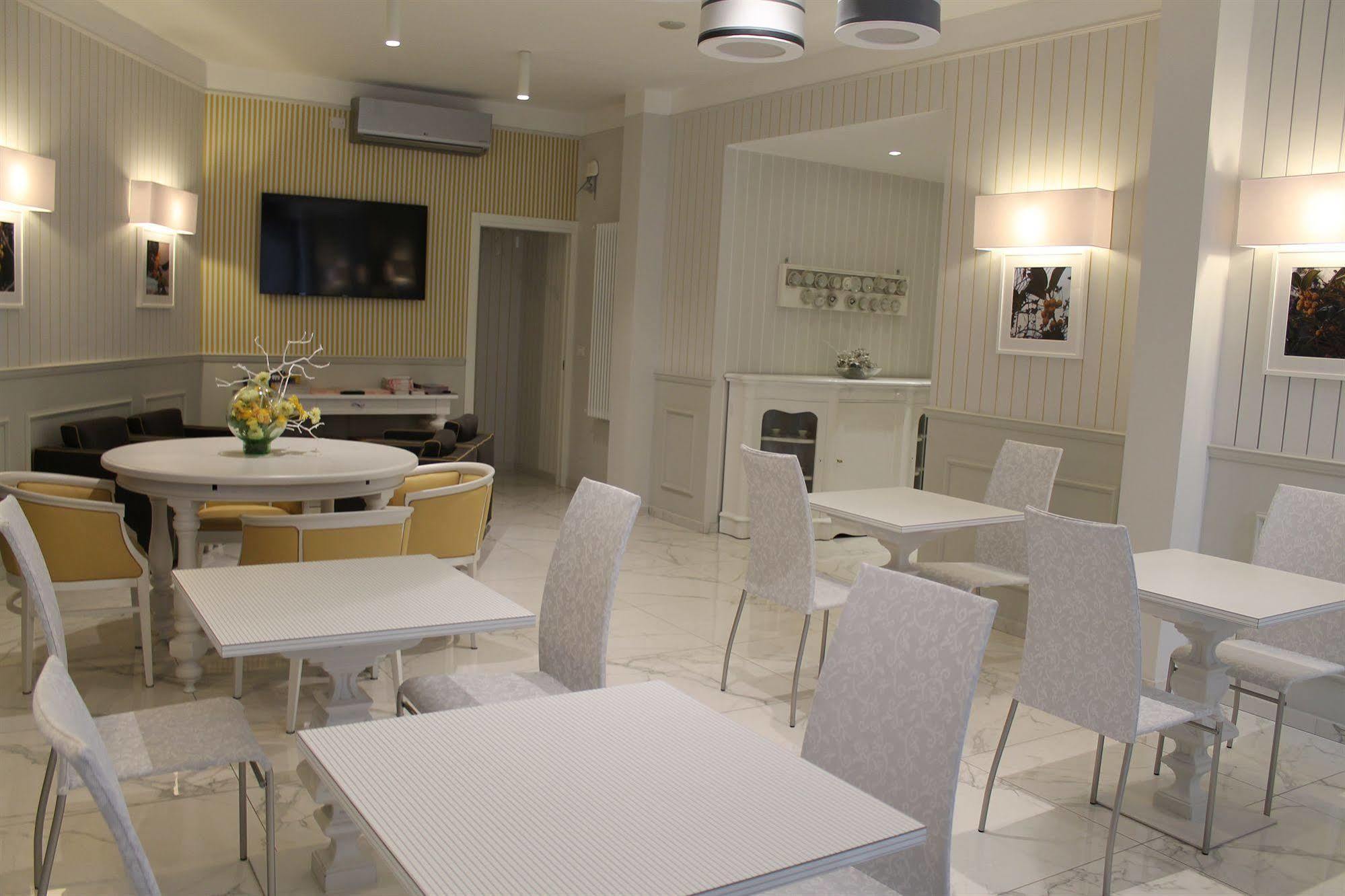 Hotel La Pace San Mauro Torinese Buitenkant foto