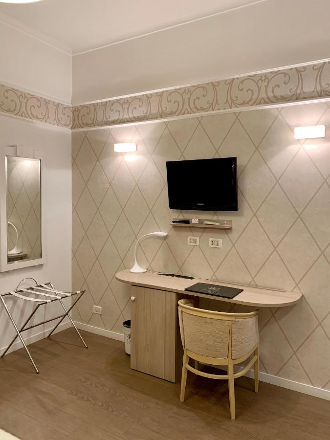 Hotel La Pace San Mauro Torinese Buitenkant foto