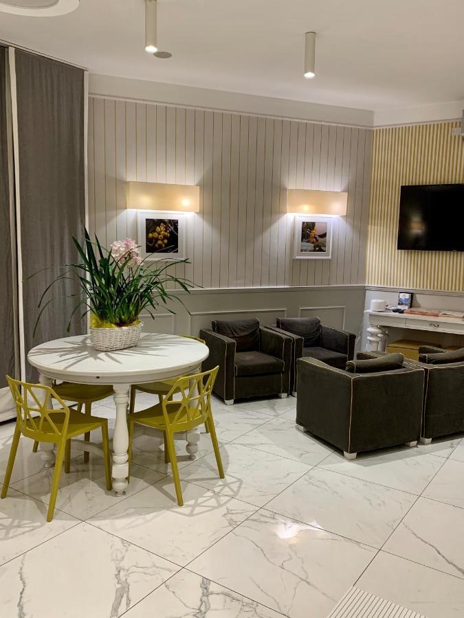 Hotel La Pace San Mauro Torinese Buitenkant foto